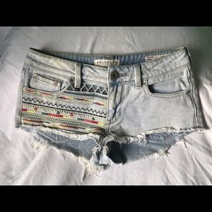 Bullhead Beach Indie Patterned Shorts